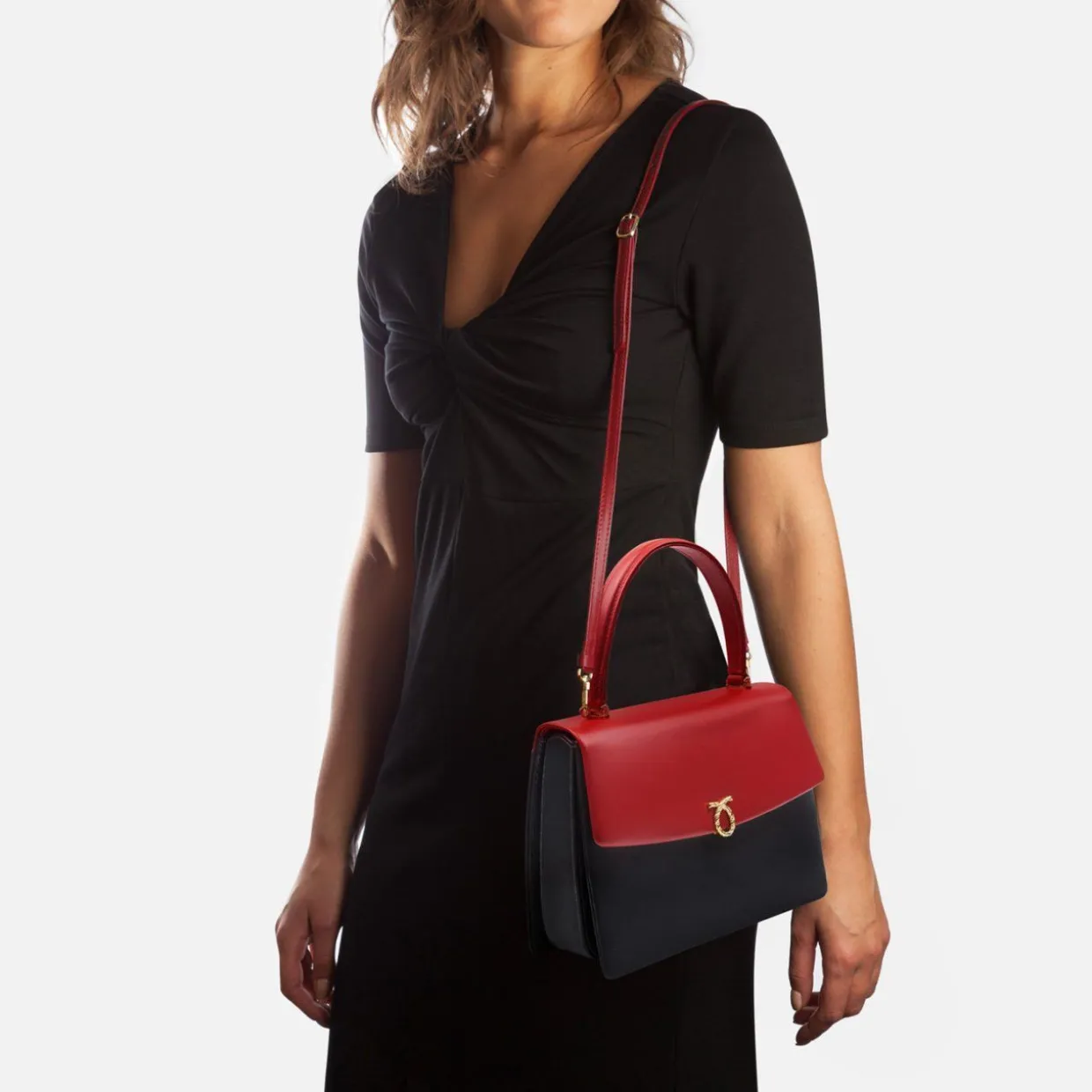 Diva – Dark Grey / Scarlet