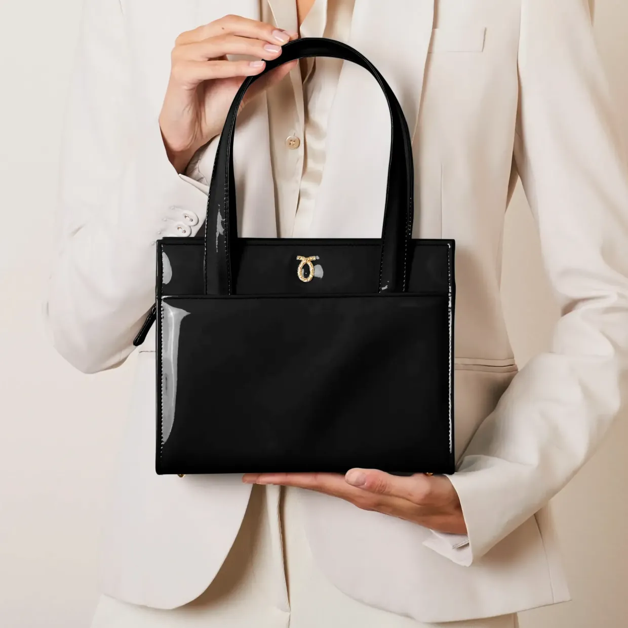 Lisa – Black (Patent)