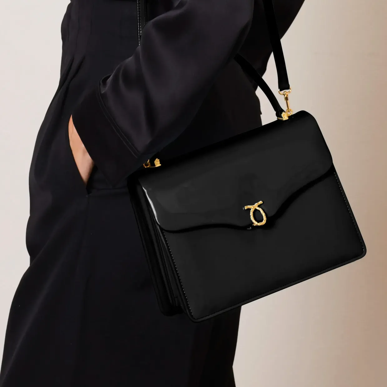 Royale – Black (Patent)