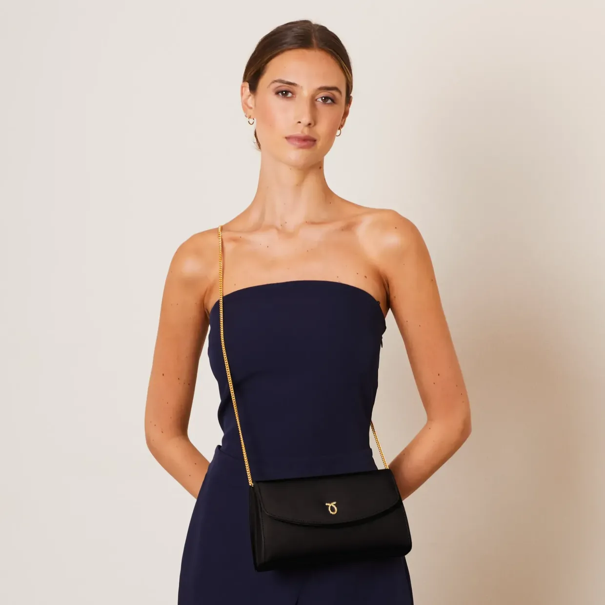 Tosca – Ebony Black
