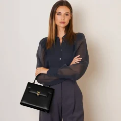 Traviata – Ebony Black