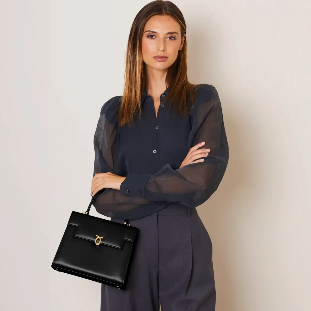 Traviata – Ebony Black